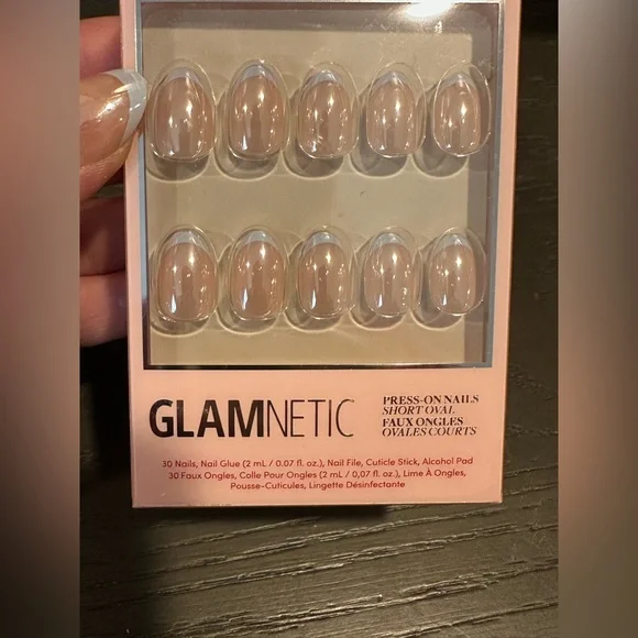 Glamnetic nails - Into Blue - Picture 2 of 5